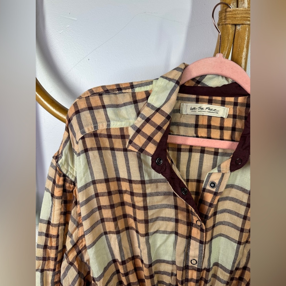 Free People Plaid Button Down Shirt in Brown and Cream sz S - Picture 4 of 8